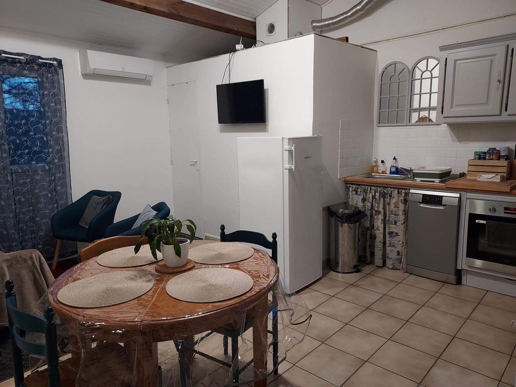 L'Esquirou Apartment Rocbaron ภายนอก รูปภาพ